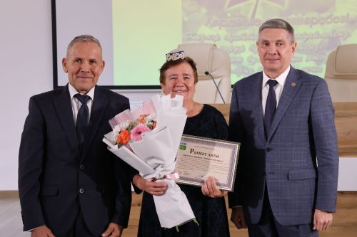 Изге теләкләр, бүләкләр, чаралар – районыбызда Өлкәннәр ункөнлеге
