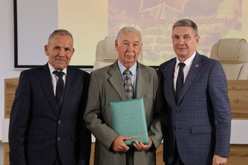 Изге теләкләр, бүләкләр, чаралар – районыбызда Өлкәннәр ункөнлеге