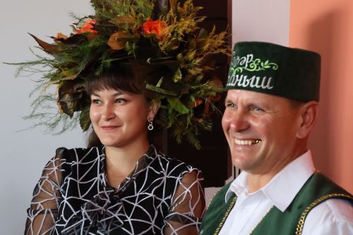 Изге теләкләр, бүләкләр, чаралар – районыбызда Өлкәннәр ункөнлеге