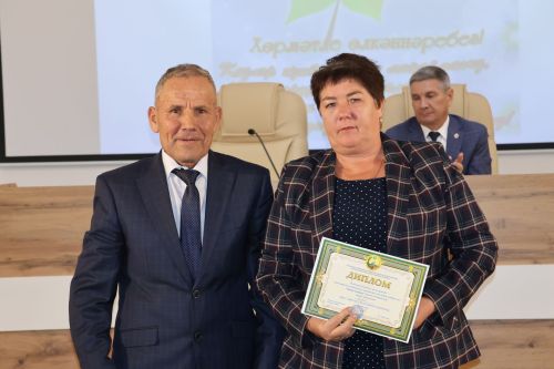Изге теләкләр, бүләкләр, чаралар – районыбызда Өлкәннәр ункөнлеге