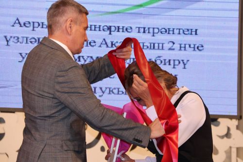 Бәйрәмең белән, мөгаллим: Укытучылар көненнән безнең фоторепортаж