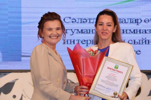 Бәйрәмең белән, мөгаллим: Укытучылар көненнән безнең фоторепортаж