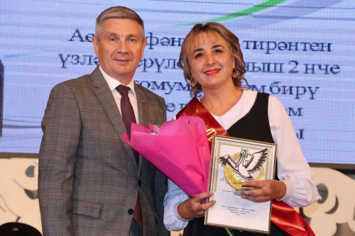 Бәйрәмең белән, мөгаллим: Укытучылар көненнән безнең фоторепортаж