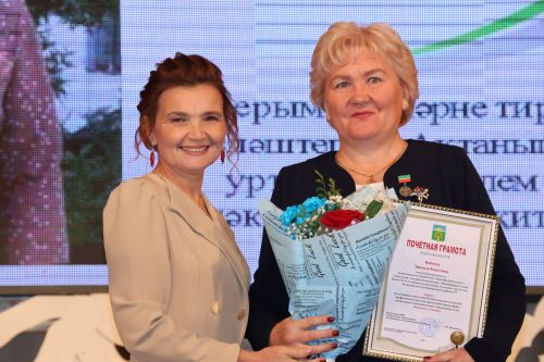 Бәйрәмең белән, мөгаллим: Укытучылар көненнән безнең фоторепортаж