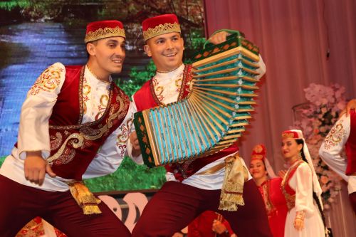 Бәйрәмең белән, мөгаллим: Укытучылар көненнән безнең фоторепортаж