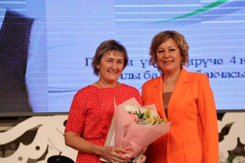 Бәйрәмең белән, мөгаллим: Укытучылар көненнән безнең фоторепортаж