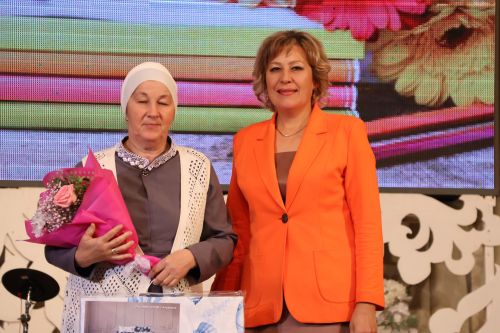 Бәйрәмең белән, мөгаллим: Укытучылар көненнән безнең фоторепортаж
