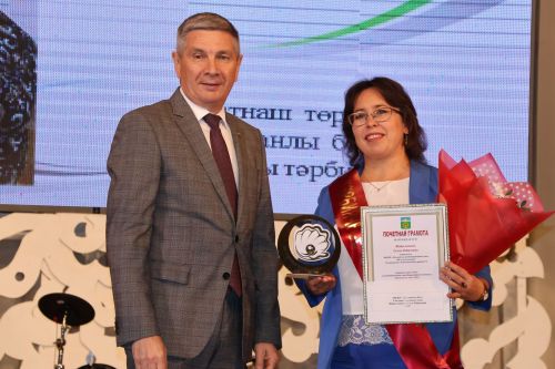 Бәйрәмең белән, мөгаллим: Укытучылар көненнән безнең фоторепортаж