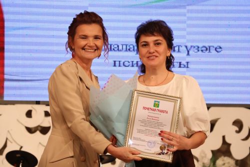 Бәйрәмең белән, мөгаллим: Укытучылар көненнән безнең фоторепортаж