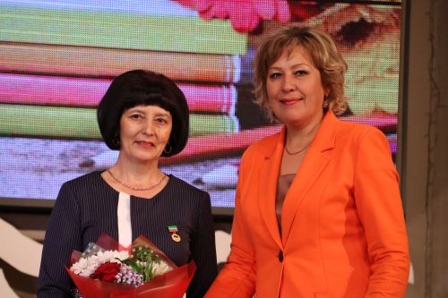 Бәйрәмең белән, мөгаллим: Укытучылар көненнән безнең фоторепортаж