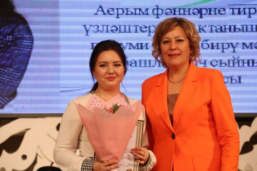Бәйрәмең белән, мөгаллим: Укытучылар көненнән безнең фоторепортаж