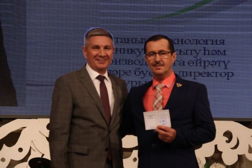 Бәйрәмең белән, мөгаллим: Укытучылар көненнән безнең фоторепортаж