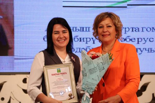 Бәйрәмең белән, мөгаллим: Укытучылар көненнән безнең фоторепортаж