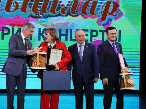 Мәркәзебездә узган якташларның миһербанлык концерты