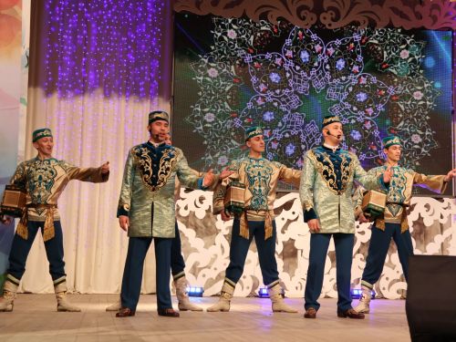 Артистыбыз Ленарис Шәңгәрәевка 50 яшь: Монда тудым, монда тамыр җәйдем, монда яңгырар минем җырларым!