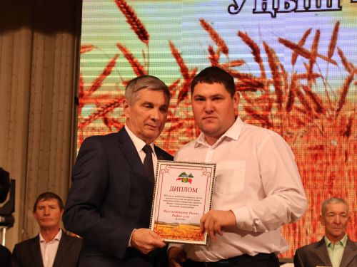 Уңыш-2023: Районыбызда кыр батырларын данладылар