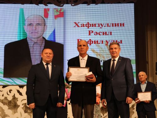 Уңыш-2023: Районыбызда кыр батырларын данладылар