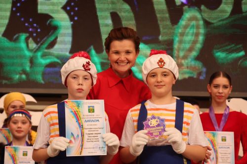 Кичәге "Йолдызлык" гала-концертыннан бик күп, бик матур һәм шәп фотолар
