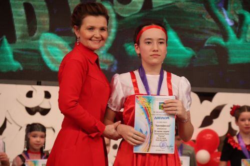Кичәге "Йолдызлык" гала-концертыннан бик күп, бик матур һәм шәп фотолар