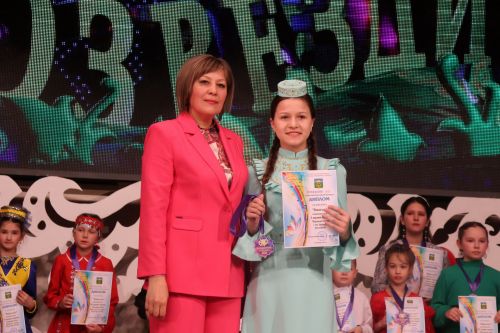 Кичәге "Йолдызлык" гала-концертыннан бик күп, бик матур һәм шәп фотолар
