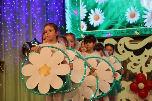 "Йолдызлык"та нәни йолдызчыклар кабынды!(БАРЛЫК ФОТОЛАР, БИК КҮП ФОТОРӘСЕМНӘР)