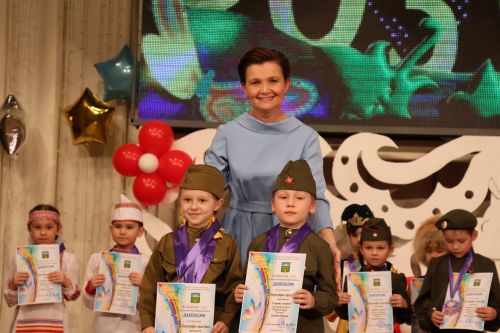 "Йолдызлык"та нәни йолдызчыклар кабынды!(БАРЛЫК ФОТОЛАР, БИК КҮП ФОТОРӘСЕМНӘР)