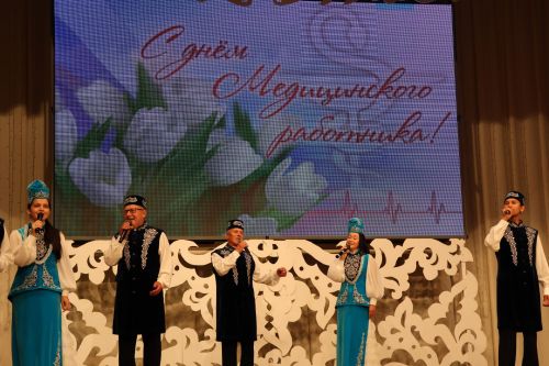 Районкүләм медицина хезмәткәрләре көненнән безнең репортаж