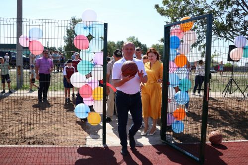 Аккүз авылында универсаль спорт мәйданчыгы ачылды