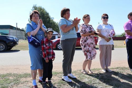 Аккүз авылында универсаль спорт мәйданчыгы ачылды