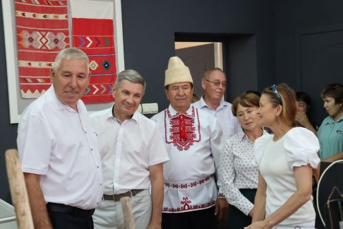 Изге эшләр, ихлас гамәлләр: Мари Суыксу авылы бәйрәменнән безнең фоторепортаж