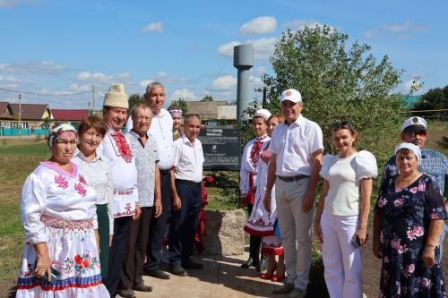 Изге эшләр, ихлас гамәлләр: Мари Суыксу авылы бәйрәменнән безнең фоторепортаж
