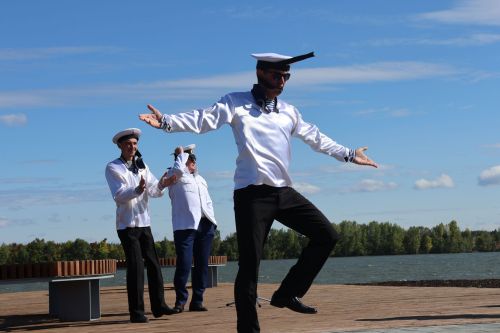 Чәчәк ат, Республикам!(махсус фоторепортаж)