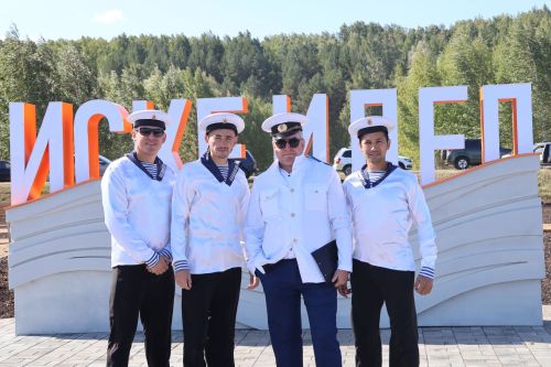 Чәчәк ат, Республикам!(махсус фоторепортаж)