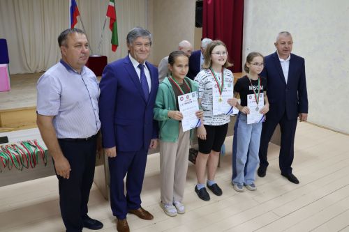 Шахмат буенча ярышларда да җиңдермибез!