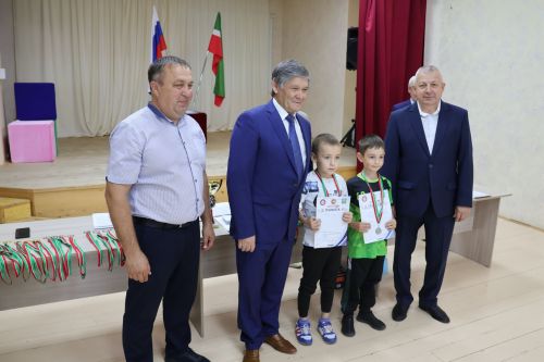 Шахмат буенча ярышларда да җиңдермибез!
