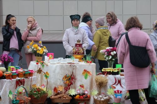 Сый-нигъмәтле ярминкә!