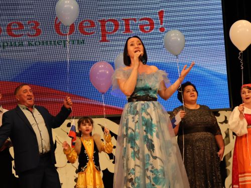 "Без бергә!" хәйрия концертыннан безнең фоторепортаж