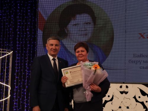 Мөгаллимлек дигән бәхет бар: Районыбызда Укытучы һәм остаз елын йомгакладылар