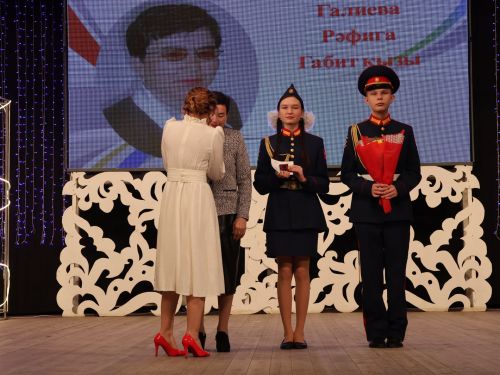 Мөгаллимлек дигән бәхет бар: Районыбызда Укытучы һәм остаз елын йомгакладылар