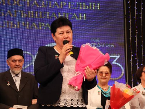 Мөгаллимлек дигән бәхет бар: Районыбызда Укытучы һәм остаз елын йомгакладылар