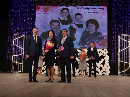 Мөгаллимлек дигән бәхет бар: Районыбызда Укытучы һәм остаз елын йомгакладылар