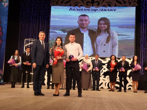 Мөгаллимлек дигән бәхет бар: Районыбызда Укытучы һәм остаз елын йомгакладылар