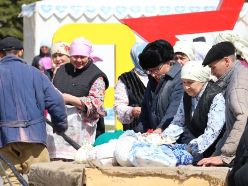 Бөек Җиңүгә 79 ел: Актанышта "Хәтер кайтавазы" бәйрәм тантанасыннан фоторепортаж