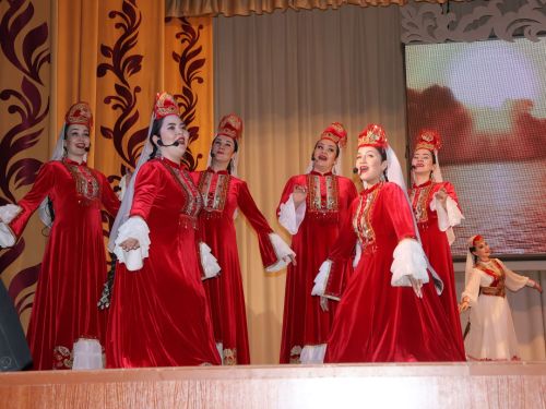 Туган яктан Җиңү хакына: Актаныш җитәкчеләре катнашкан хәйрия концертында 171 мең 200 сум акча җыелды