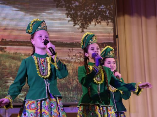 Туган яктан Җиңү хакына: Актаныш җитәкчеләре катнашкан хәйрия концертында 171 мең 200 сум акча җыелды