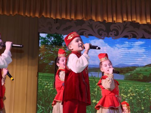 Туган яктан Җиңү хакына: Актаныш җитәкчеләре катнашкан хәйрия концертында 171 мең 200 сум акча җыелды