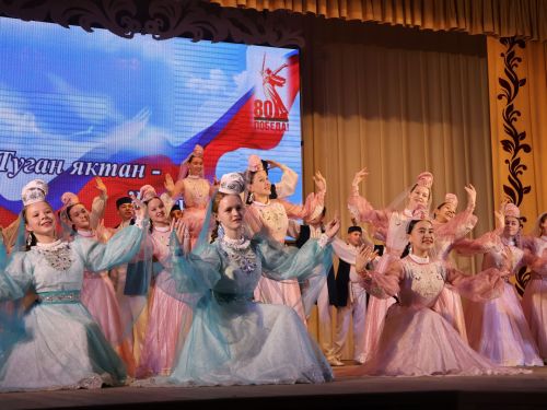 Туган яктан Җиңү хакына: Актаныш җитәкчеләре катнашкан хәйрия концертында 171 мең 200 сум акча җыелды
