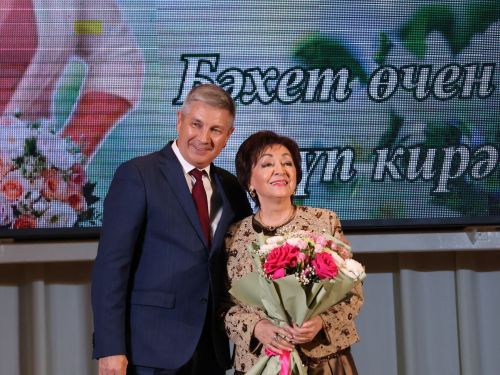 Лилия Ялалованың юбилее уңаеннан узган иҗат кичәсеннән фоторепортаж