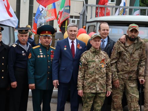 Җиңү килде җирне нурга күмеп, Шатлык белән күзне чылатып!