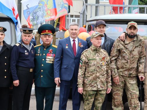 Җиңү килде җирне нурга күмеп, Шатлык белән күзне чылатып!